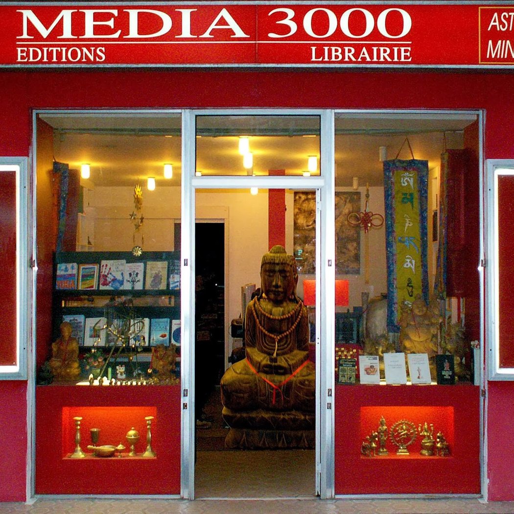Librairie ésotérique MEDIA 3000 Paris 2